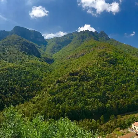 Stunning Medieval Setting Surrounded By Mountains *