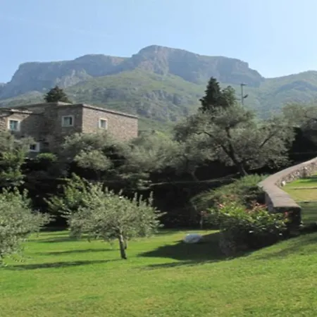 Sleeps 3 With Garden Terrace