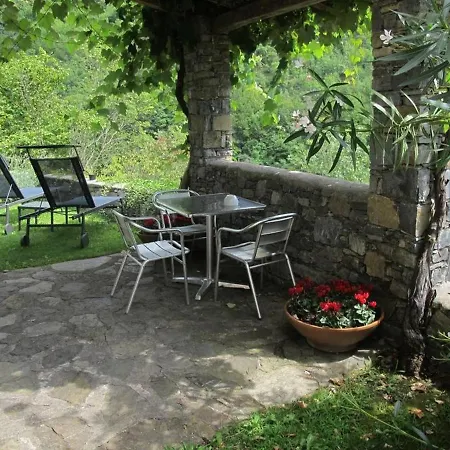 Stunning Medieval Setting Surrounded By Mountains 度假居 *