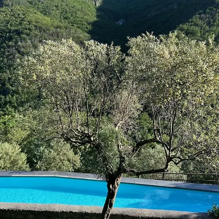 Stunning Medieval Setting Surrounded By Mountains *