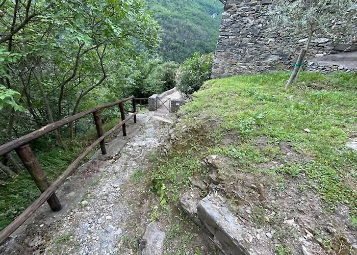 Stunning Medieval Setting Surrounded By Mountains 度假居 *